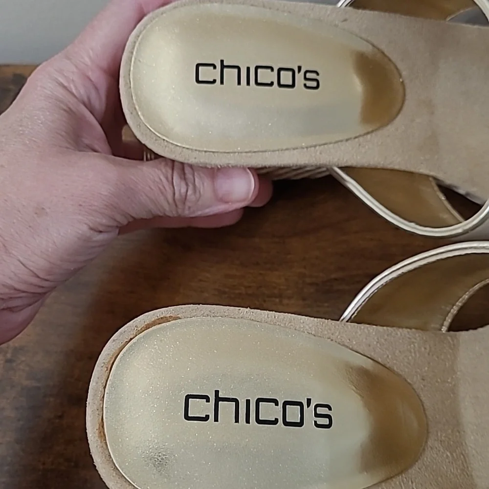 Chico's Gold and Cream Basketweave Wedge Sandal size 8